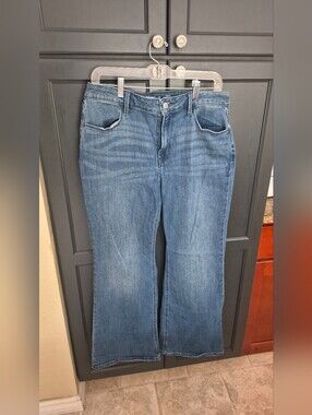 Old Navy Wow Flare Jeans